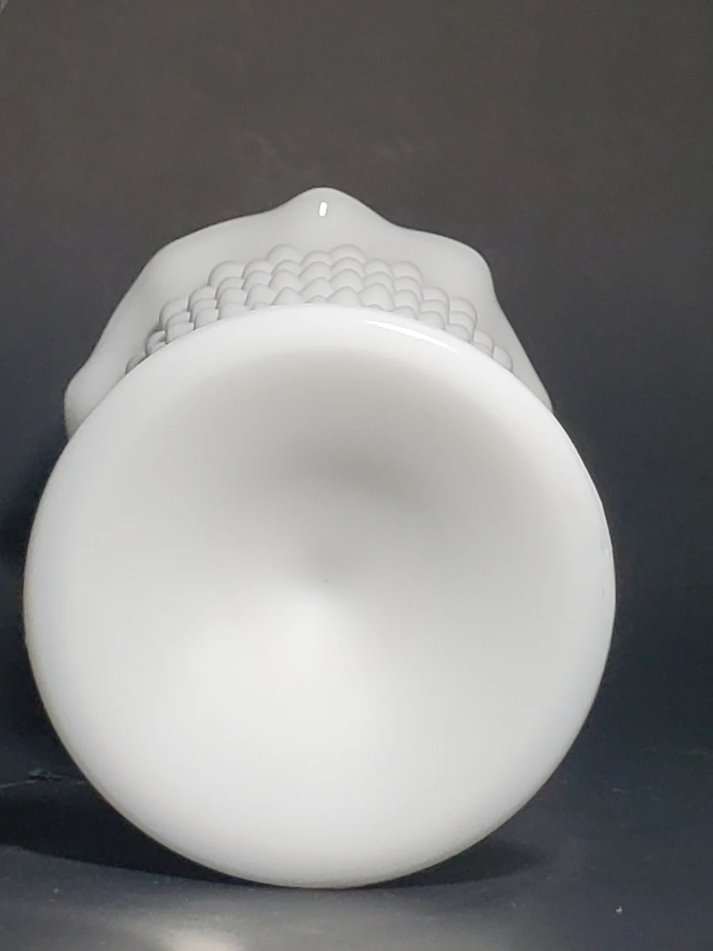 Anchor Hocking Vintage White Hobnail Milk Glass Vase Decorative Home Accent EUC